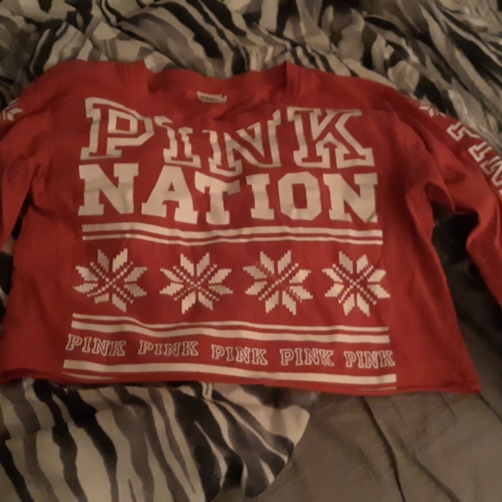 CROP TOP LONG SLEEVE RED WITH SNOWFLAKES PINK NATION - Picture 2 of 5